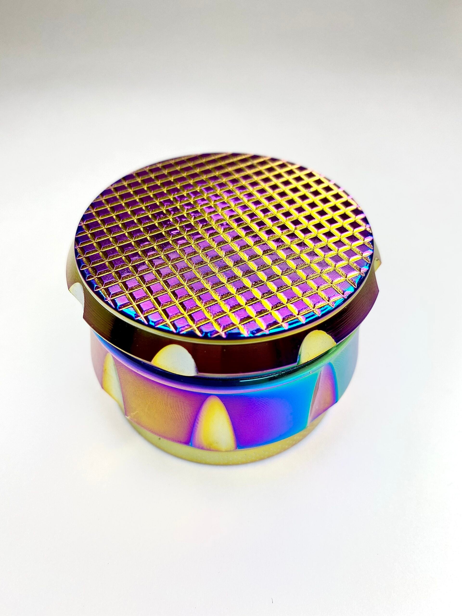 Grinder – Colored Metallic Finish – 4 pieces